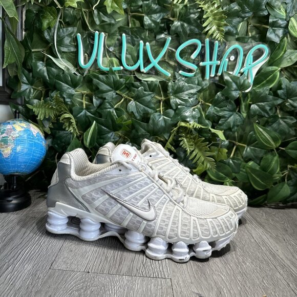 Nike Shox TL Shoes Mens Size 10.5 Running White Metallic Silver AV3595-100 - Picture 1 of 11